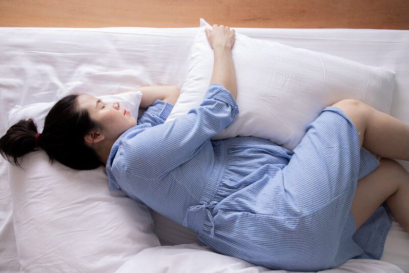 Chọn gối cho người nằm nghiêng dễ ngủ, giảm đau nhức