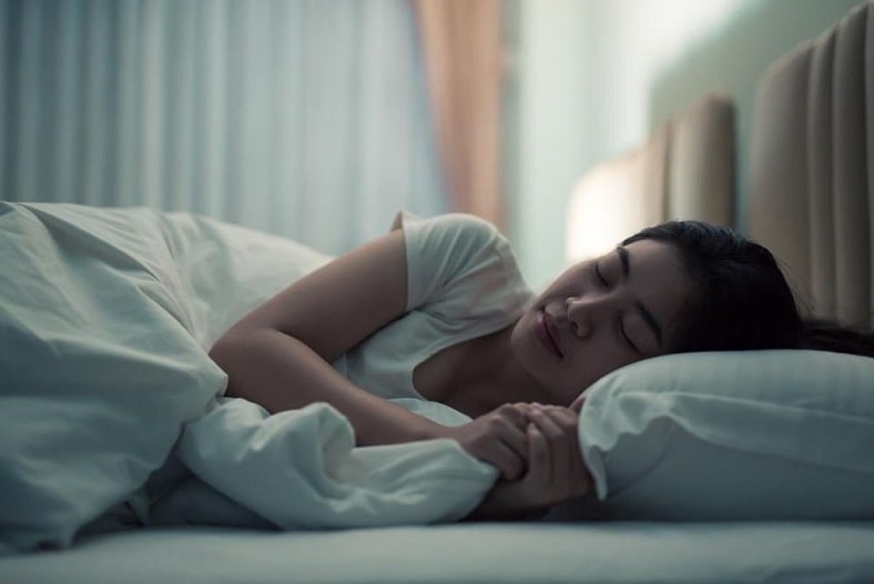 Chuyên gia giải thích 4 giai đoạn của giấc ngủ và nguyên tắc giúp ngủ ngon hơn