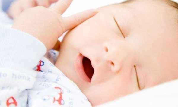 Bớt bú đêm giúp trẻ ngủ ngon hơn