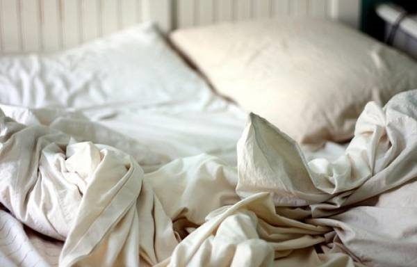 Giường ngủ có thể là môi trường hoàn hảo cho nấm men sản sinh.