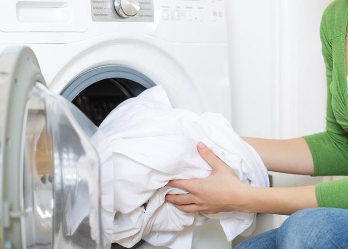 Dùng đúng chất giặt tẩy sẽ giúp bộ chăn ga gối luôn sạch khuẩn và bền bỉ