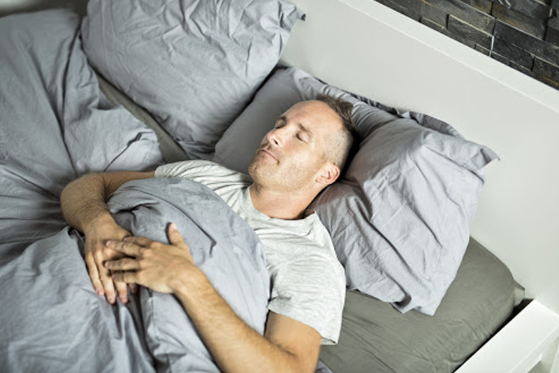 Cách chọn đệm cho người thích ngủ ngửa