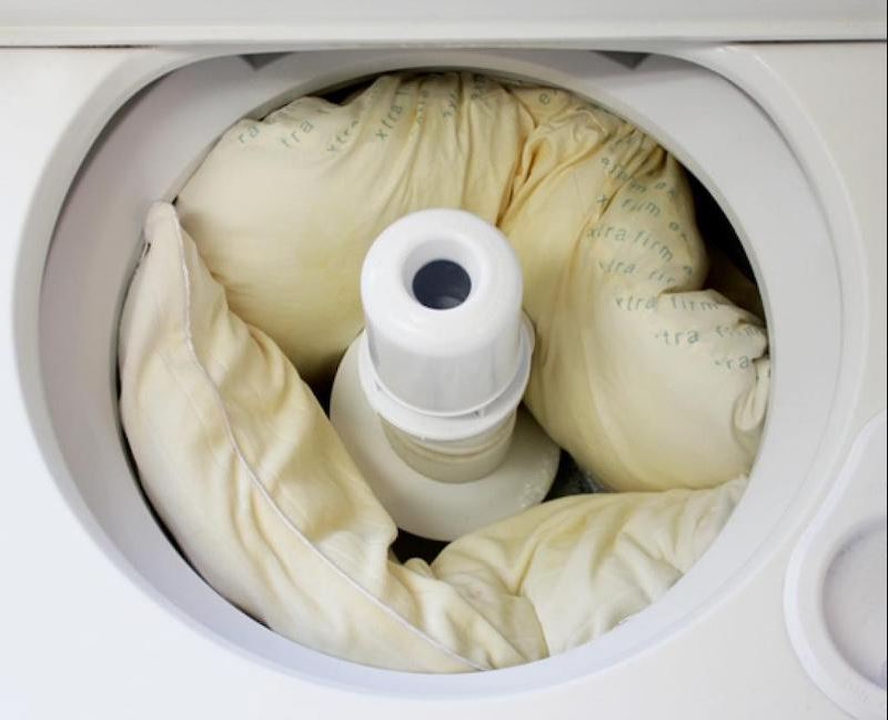 Cách làm phồng ruột gối bằng máy giặt kiêm sấy
