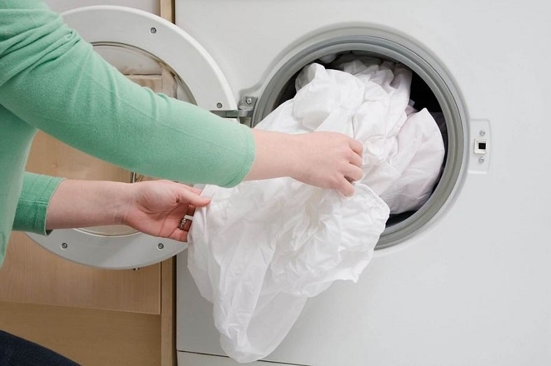Cách giặt và bảo quản tấm bảo vệ đệm bằng máy giặt