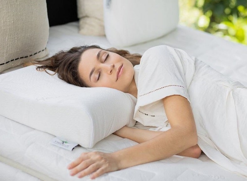 Gối đầu cao khi ngủ có tốt không?
