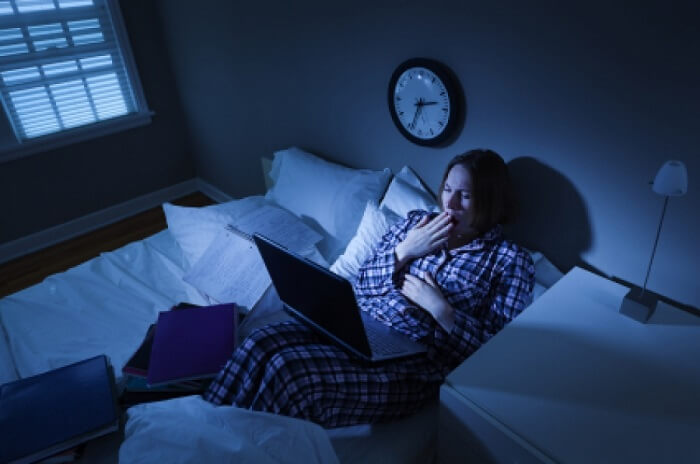 Thức khuya có thể gây nhiều bệnh nguy hiểm cho phụ nữ