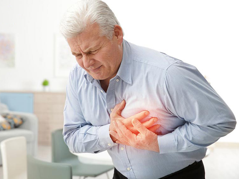 Khi bạn đau xương ức đi kèm theo khó thở và các triệu chứng nguy hiểm khác là dấu hiệu của bện tim