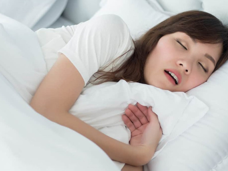 Tư thế ngủ là nguyên nhân chính gây đau bả vai